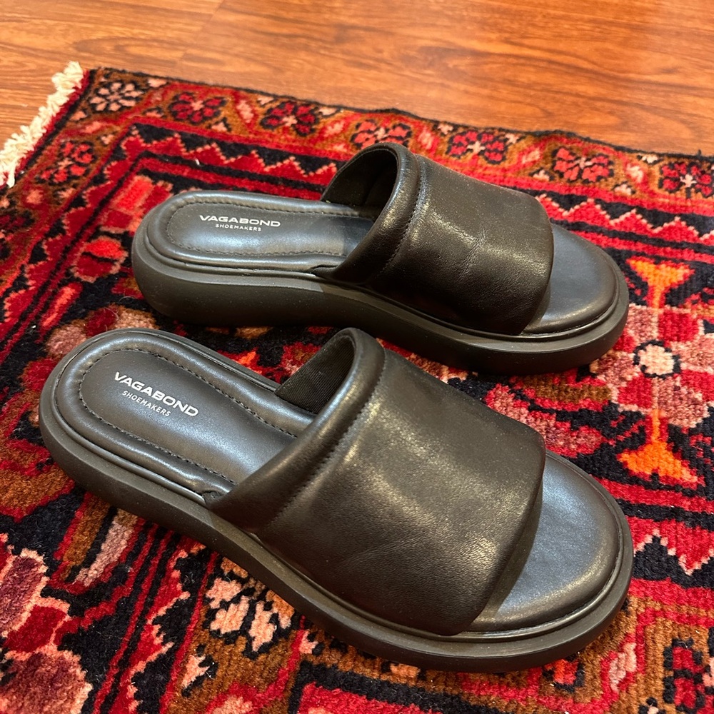 Vagabond Dark Leather Slide Sandals